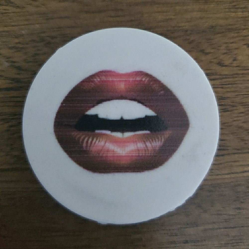 Red Lips Phone Socket